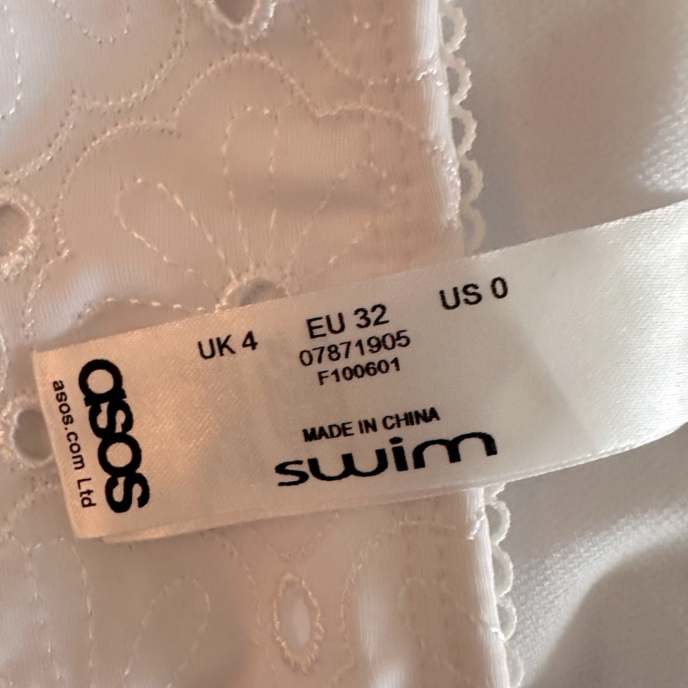 ASOS DESIGN fuller bust broderie rope detail triangle bikini - Picture 4 of 5